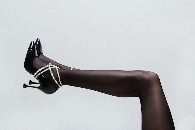 Między wygodą a elegancją - różne oblicza szpilek